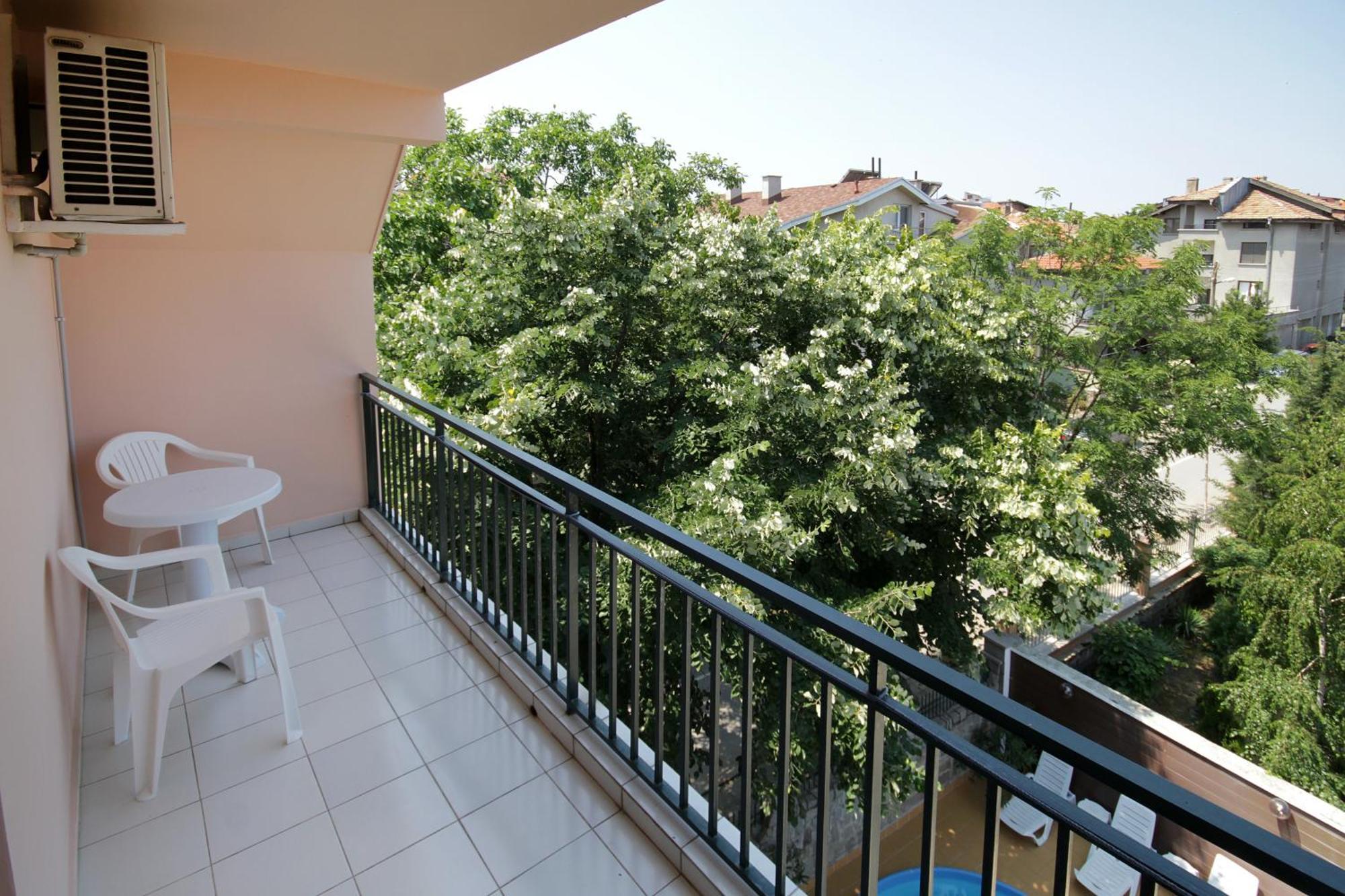 Family Hotel Kosko Csernomorec Szoba fotó